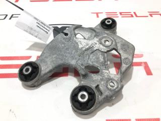кронштейн компрессора кондиционера Tesla Model 3 1 поколение 2020, 1122968-00-B