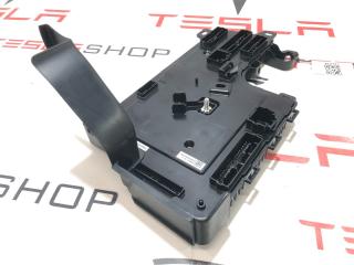 Блок управления BCM (Body Control Module) Tesla Model 3 1 поколение 2020, 1078673-32-L