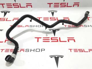 Шланги охлаждающей жидкости Tesla Model 3 1 поколение 2020, 1530116-00-A