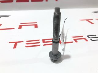 болт Tesla Model 3 1 поколение 2020, 1095338-00-D, 1111864-00-B