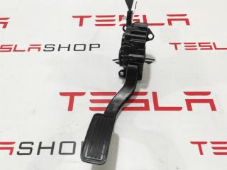 педаль Tesla Model 3 1 поколение 2020, 1044695-00-A