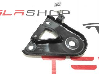 Пластина заднего подрамника Tesla Model 3 1 поколение 2020, 1044573-00-B