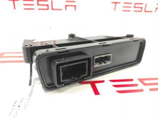 блок управления крышкой багажника Tesla Model S 1 поколение [рестайлинг] 2018, 1007511-00-A