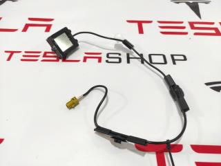 Блок спутниковой антенны Tesla Model S 1 поколение [рестайлинг] 2018, 1050256-00-B