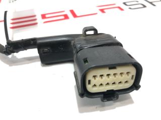 разъем (фишка) проводки Tesla Model X 1 поколение 2017, 1046132-00-B