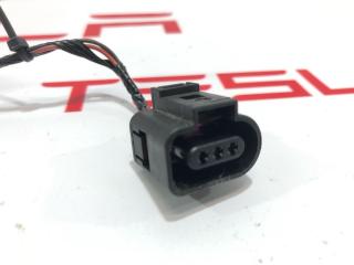 разъем (фишка) проводки Tesla Model X 1 поколение 2017, 1046132-00-B