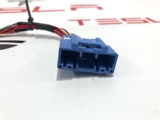 разъем (фишка) проводки Tesla Model X 1 поколение 2017, 1046132-00-B