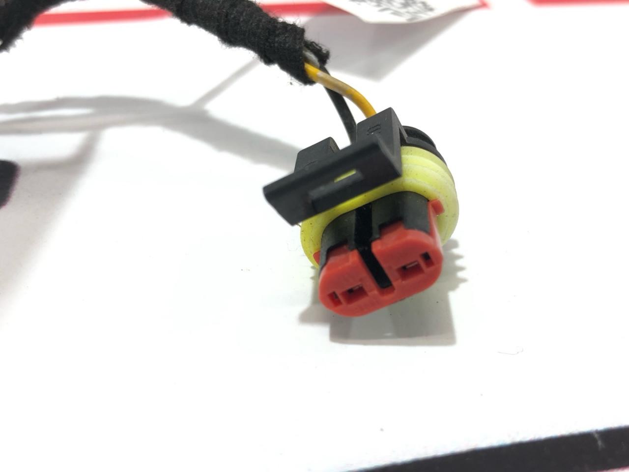 разъем (фишка) проводки Tesla Model X 1 поколение 2017, 1046132-00-B - фото №1