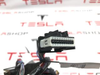 разъем (фишка) проводки Tesla Model X 1 поколение 2017, 2032438-01-A, 1046132-00-B