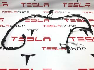 Электропроводка форсунок стеклоомывателя Tesla Model S 1 поколение [рестайлинг] 2018, 1025202-00-C