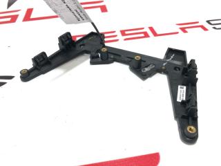 Кронштейн крепления камеры Tesla Model S 1 поколение [рестайлинг] 2018, 1093385-00-D