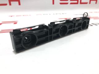 Кронштейн крепления накладки порога рокерной панели Tesla Model S 1 поколение [рестайлинг] 2018, 1003691-00-A