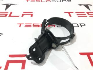 Крепление баллона пневмоподвески (ресивера) Tesla Model S 1 поколение [рестайлинг] 2018, 1013834-00-D