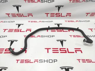 Шланг системы охлаждения насос - чарджер Tesla Model S 1 поколение [рестайлинг] 2018, 1065387-00-C