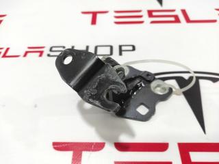 петля двери Tesla Model 3 1 поколение (2017 - 2025), 109133100F