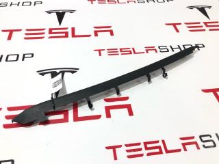 Планка центральной панели Tesla Model 3 1 поколение (2017 - 2025), 1130988-00-B