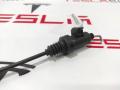 трос капота Tesla Model S 1 поколение 2015, 1034876-00-C, 1033010-00-C - фото №3