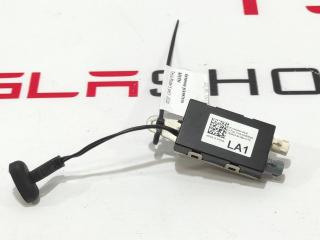 Антенна усилитель AM/FM Tesla Model S 1 поколение [рестайлинг] 2018, 1448944-00-C