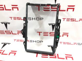 Рамка декоративная компьютера MCU (основного монитора) Tesla Model X 1 поколение 2019, 1083948-00-A