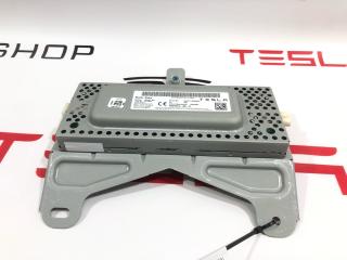 Антенна усилитель AM/FM Tesla Model Y 1 поколение 2021, 1527974-00-C