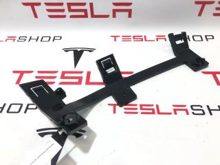 Направляющая фары Tesla Model X 1 поколение 2019, 1046959-00-F