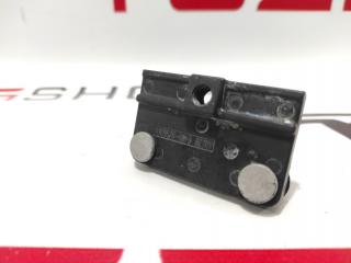 Кронштейн крепления рейлингов Tesla Model S 1 поколение 2015, 6008628-00-D