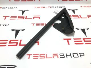 Уплотнитель зеркала наружного Tesla Model Y 1 поколение 2021, 1500067-00-B