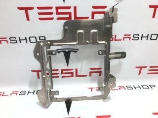 Кронштейн блока управления люком Tesla Model S 1 поколение (2012 - 2016), 1013496-00-F