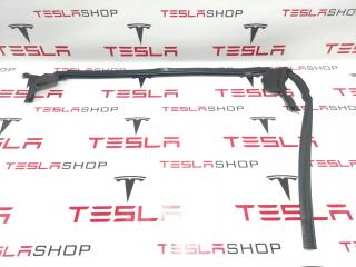 Уплотнитель стекла внутренний двери Tesla Model X 1 поколение 2019, 1472044-00-A