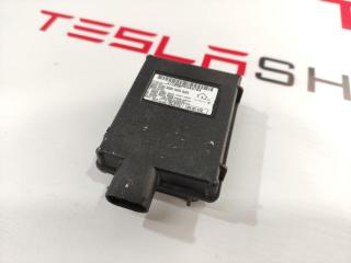 Блок Homelink Tesla Model S 1 поколение 2012, 1005371-00-A