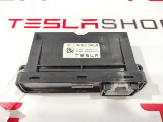 Блок контроля стояночного тормоза Tesla Model S 1 поколение 2012, 1007618-00-D