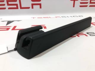 Заглушка салазки сиденья Tesla Model X 1 поколение 2019, 1062359-00-E