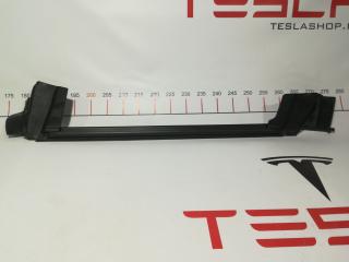 Уплотнитель стекла внутренний двери Tesla Model 3 1 поколение 2018, 1090504-00-E