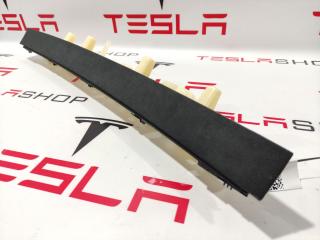 Накладка подъемной задней двери Tesla Model X 1 поколение 2019, 1055049-06-E