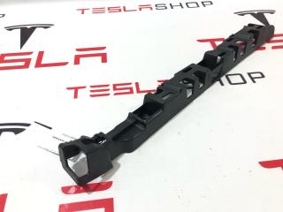 Кронштейн накладки, стойки В Tesla Model X 1 поколение 2019, 1050784-00-C
