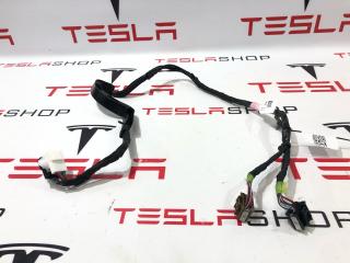 Электропроводка амортизаторов подъемной задней двери Tesla Model X 1 поколение 2019, 1063406-00-F, 1064336-00-B