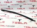 Накладка закрытия подъемной задней двери Tesla Model X 1 поколение 2019, 1041594-00-D - фото №2