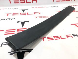 молдинг двери задней правой Tesla Model X 1 поколение 2019, 1035122-00-E
