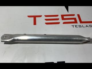 распорка стоек Tesla Model S 1 поколение 2014, 1007924-00-C, 1003618-00-D