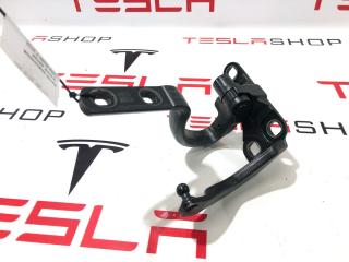 Петля подъемной задней двери Tesla Model X 1 поколение 2019, 1898789-00-M