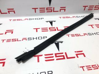 Уплотнитель стекла Tesla Model X 1 поколение 2019, 1483693-00-A