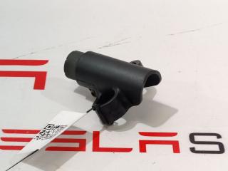 Корпус упора крышки багажника Tesla Model X 1 поколение 2019, 1051429-00-D