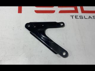Кронштейн крепления подрамника Tesla Model S 1 поколение 2012, 6008490-00-A