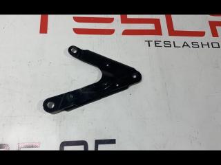 Кронштейн крепления подрамника Tesla Model S 1 поколение 2012, 6008489-00-A
