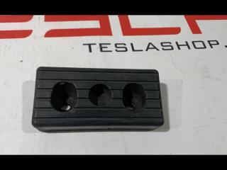 Опора под домкрат (подушка) Tesla Model S 1 поколение 2012, 1009124-00-C