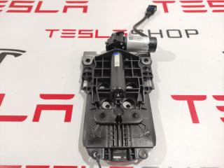 Механизм регулировки подголовника Tesla Model X 1 поколение 2019, AG151536-C1