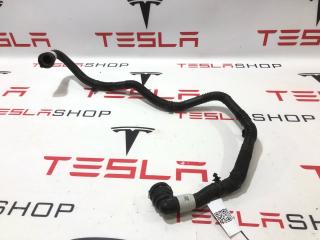 Патрубок системы охлаждения заднего мотора Tesla Model Y 1 поколение 2021, 1077585-00-E