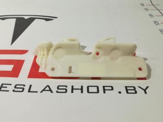 Кронштейн накладки, стойки В Tesla Model 3 1 поколение 2019, 1103776-00-I