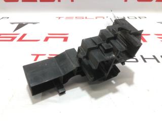 крепление проводки Tesla Model Y 1 поколение 2021, 1500199-00-B, 1489058-00-E