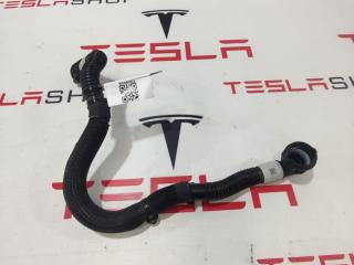 Патрубок системы охлаждения основной батареи Tesla Model Y 1 поколение 2021, 1077594-00-C